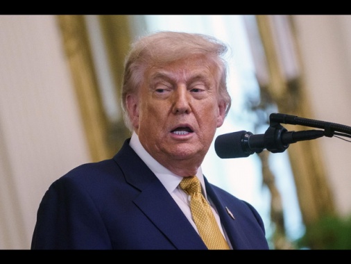 Trump, tariffe tra 10% e 15% per 150 Paesi