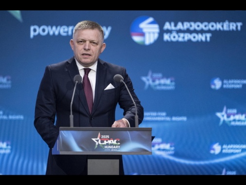 Fico, Slovacchia voterà a favore delle sanzioni antirusse