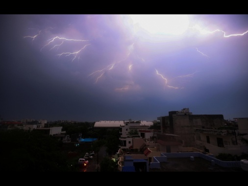 Tempeste monsoniche in India, 33 persone uccise dai fulmini