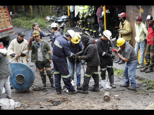 Colombia, salvi i 18 minatori intrappolati in una cava