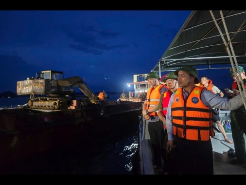 Naufraga un battello turistico in Vietnam, 'i morti sono 28'