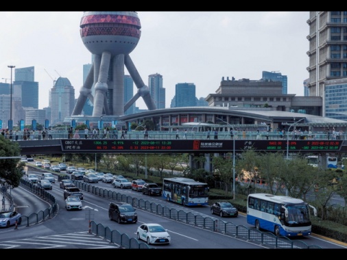 Borsa: Asia contrastata, future Europa in rosso, Tokyo -0,11%