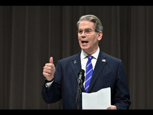 Bessent, 'nessun motivo per cui Powell debba dimettersi ora'