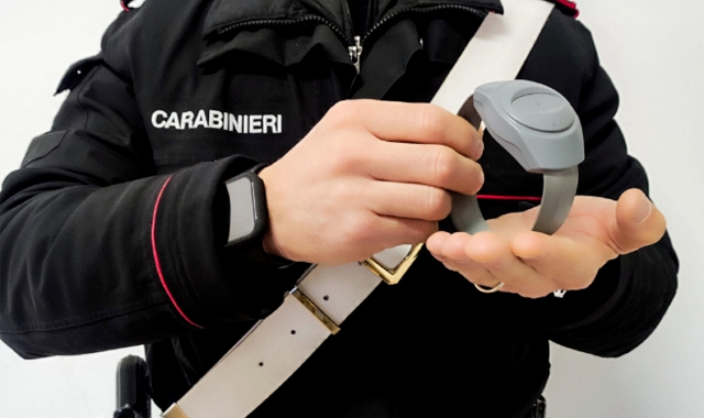 L’uomo aveva il braccialetto elettronico (foto Archivio)