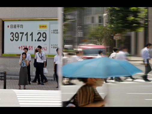 Borsa, a Tokyo balzo dei titoli auto dopo l'accordo con Trump