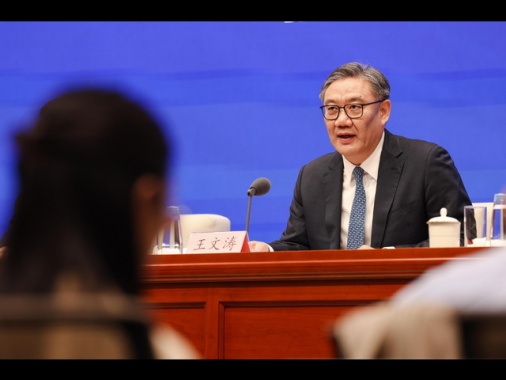 Cina contro sanzioni Ue a sue banche in misure anti-Mosca