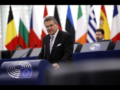 Sefcovic sente oggi Lutnick, 'contatti intensi sui dazi'