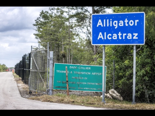 Fonti,consolato Miami visita italiani a Alligator Alcatraz
