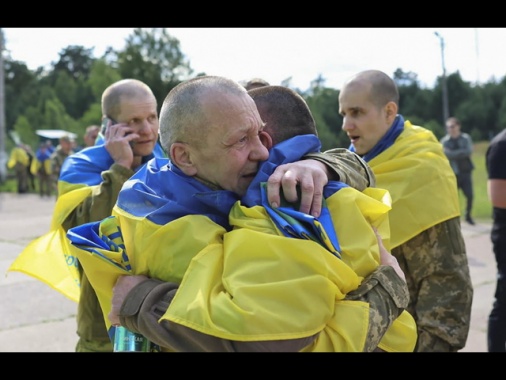 Medinsky, deciso scambio di 1.200 prigionieri per parte con Kiev