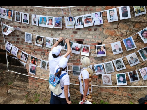 Colombia: soldi a paramilitari, condannati ex dirigenti Chiquita