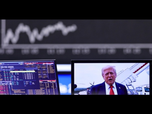 Borsa: l'Europa apre in rialzo con i dazi, Francoforte +1,1%