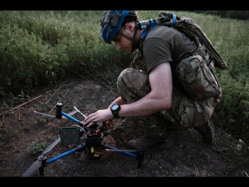 Mosca,'massiccio' raid ucraino a Sochi, 2 morti, 11 feriti