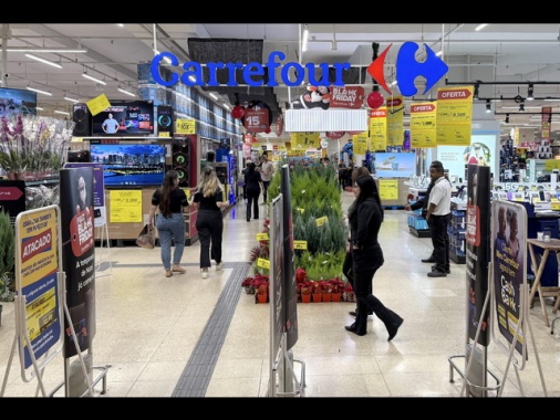 Italiana NewPrinces compra Carrefour Italia per 1 miliardo