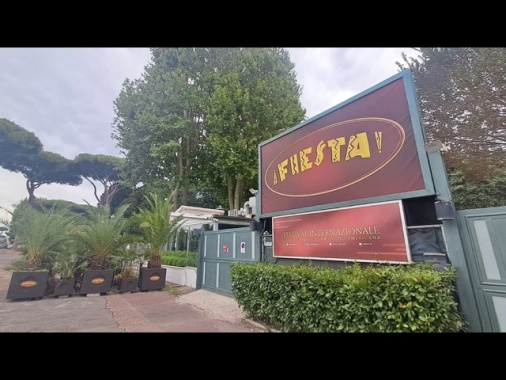 Spari fuori discoteca a Roma, ferito un buttafuori