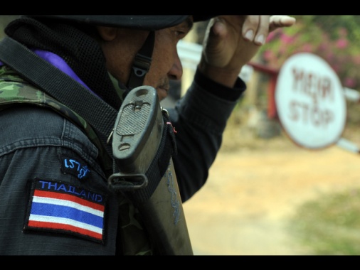 La Thailandia decreta la legge marziale al confine con Cambogia