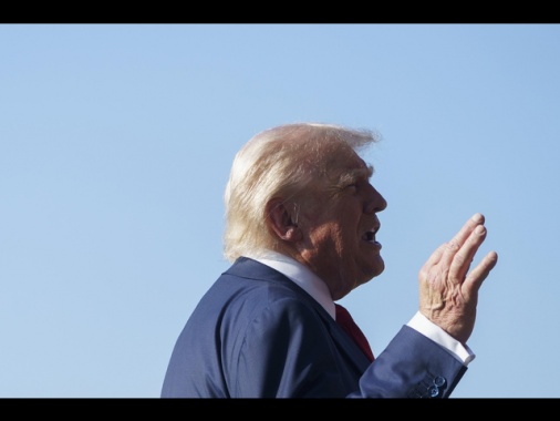 Trump, non vedo l'ora di incontrare von der Leyen domenica