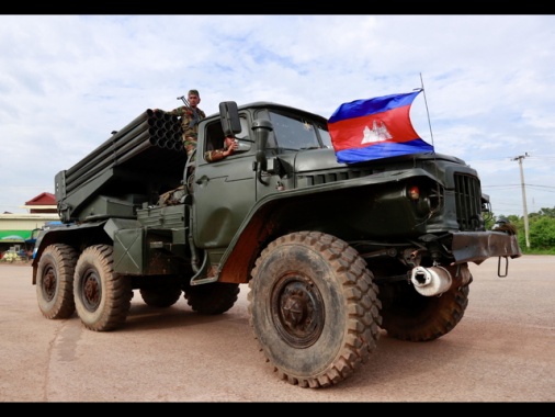 Cambogia chiede cessate il fuoco immediato con Thailandia