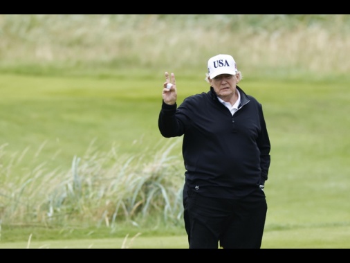 Trump, settore farmaceutico è escluso da accordo con l'Ue