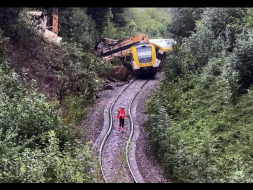 Treno deraglia in Germania, almeno 4 morti