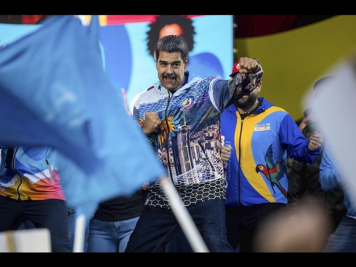 Maduro rivendica schiacciante vittoria a comunali in Venezuela
