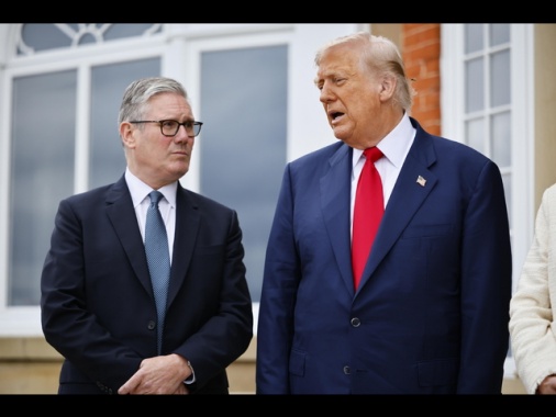 Trump, 'deluso da Putin, ridurrò scadenza per la tregua'