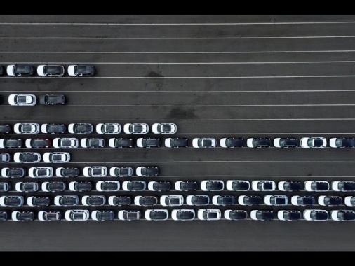 Usa, dazi al 15% su auto, prodotti farmaceutici e chip