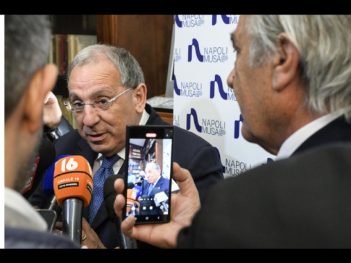 Prefetto Napoli, sentenza su zone rosse subito impugnata