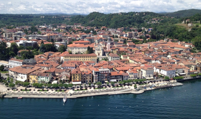 La crociera serale partirà dall’imbarcadero di Arona e Angera