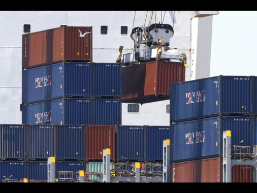 Trump, facciamo progressi con la Cina, avremo accordo equo