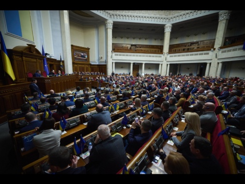Il Parlamento di Kiev approva la nuova legge sull'anticorruzione