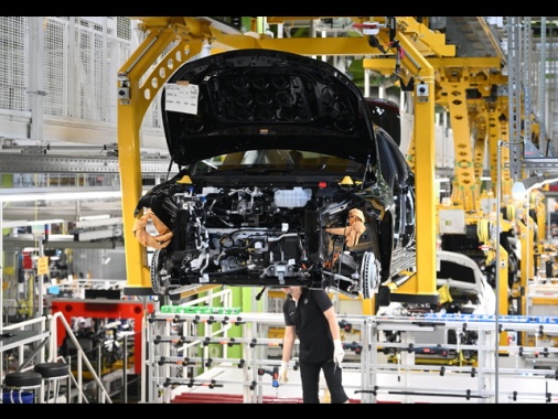 Dazi del 15% per ora non sulle auto, esenzioni in stand-by