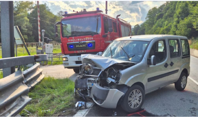 I danni riportati dalla vettura dopo l’impatto