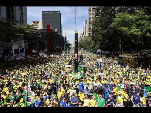Brasile, proteste pro-Bolsonaro dopo le sanzioni americane