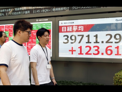Borsa: Tokyo, apertura in rialzo (+0,50%)