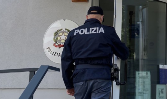 Shopping con carte di credito rubate: presi