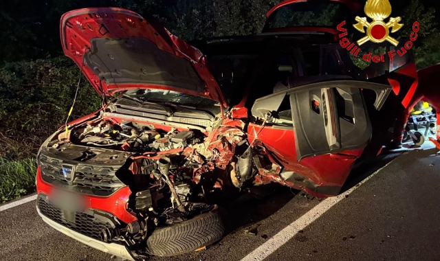 Una delle due auto coinvolte nello scontro