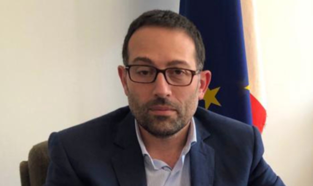 Marco Zago è dirigente scolastico del liceo scientifico Ferraris, preside dal 2014 e professore dal 2002