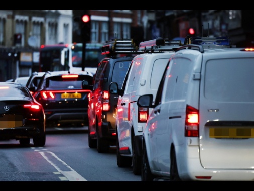 Stretta Gb sugli over 70 alla guida dopo aumento incidenti