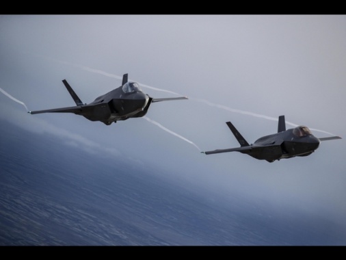 F-35 italiani basati in Estonia intercettano jet russi