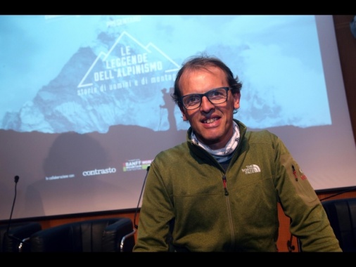 Guerra tra alpinisti,Moro contro Confortola:'bugie su 8.000'