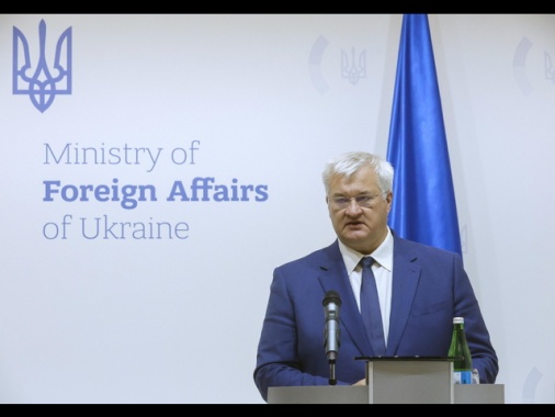 Kiev, 'negoziati produttivi solo dopo un cessate il fuoco'