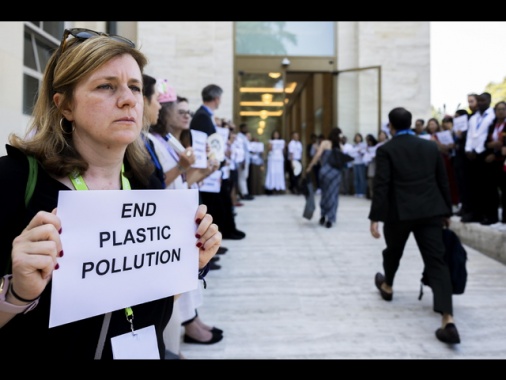 India e Uruguay, nessun consenso sul trattato sulla plastica