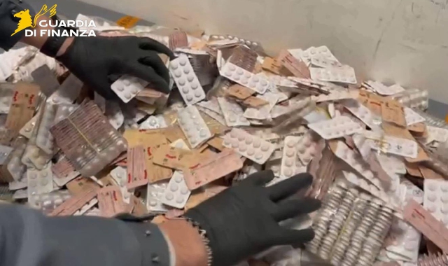 Farmaci per il mercato illegale, sequestrati 3.761 medicinali