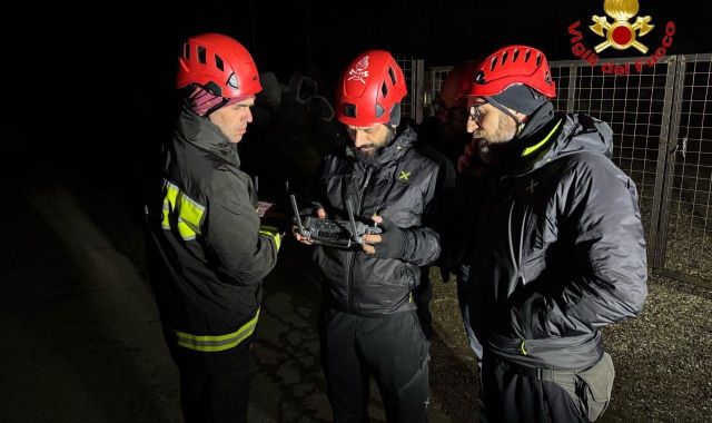 Alle ricerche hanno partecipato anche le squadre dei vigili del fuoco (foto Archivio)
