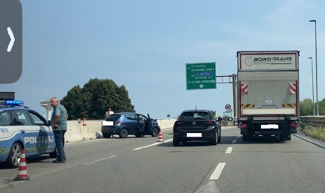 Lavori e incidente: lo svincolo di Busto tappa il traffico