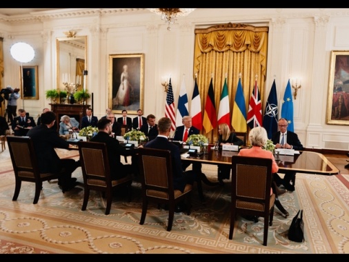 Trump, 'decidano Putin e Zelensky, lasciamo che si vedano'