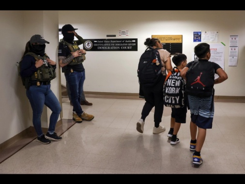 Usa, accordi con Honduras e Uganda per espellere migranti