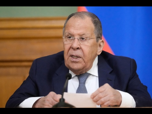 Lavrov, da Ue goffi tentativi di ostacolare Trump
