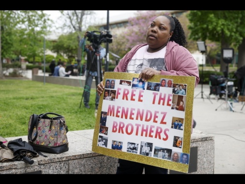 Fratelli Menendez in commissione per la libertà vigilata