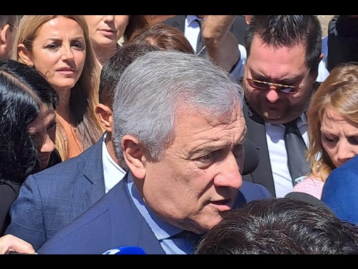 Tajani, occupazioni di sinistra e di destra entrambe reato